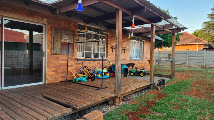 2 Bedroom Property for Sale in Stilfontein North West